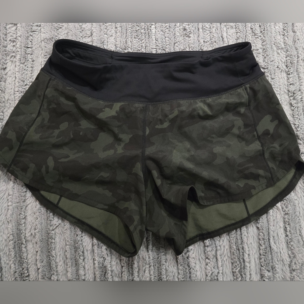 Lululemon Speed Up Shorts. Size 10 TALL Mid Rise, 4" Inseam